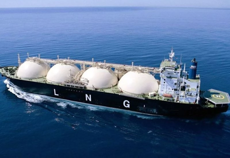 Με ελληνικό τάνκερ εξάγεται φορτίο LNG από το Ιντκού της Αιγύπτου στη Βρετανία